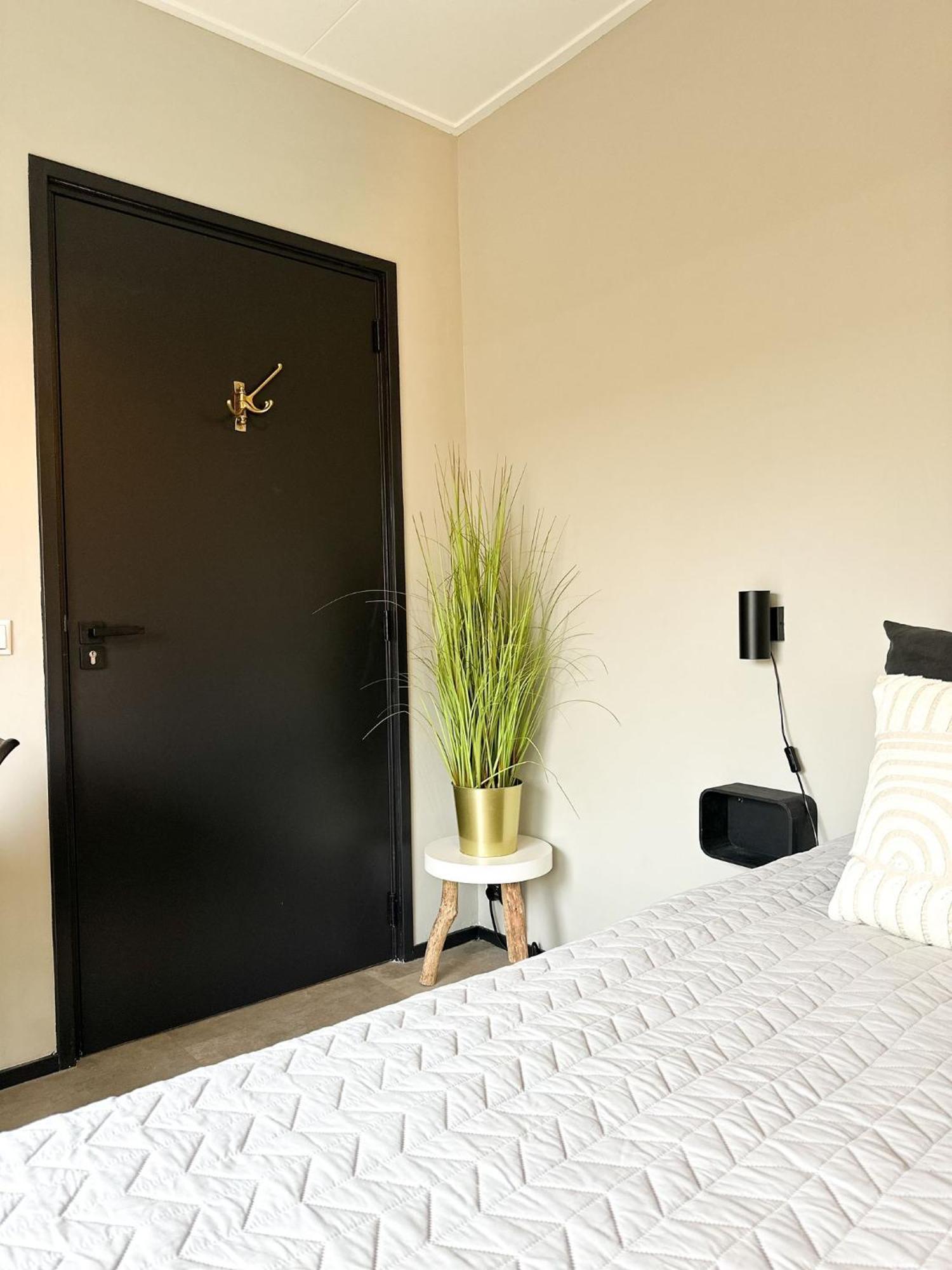 Bed & Breakfast Waterpoort - Incl Gratis Licht Ontbijt En Parking Sneek Eksteriør bilde