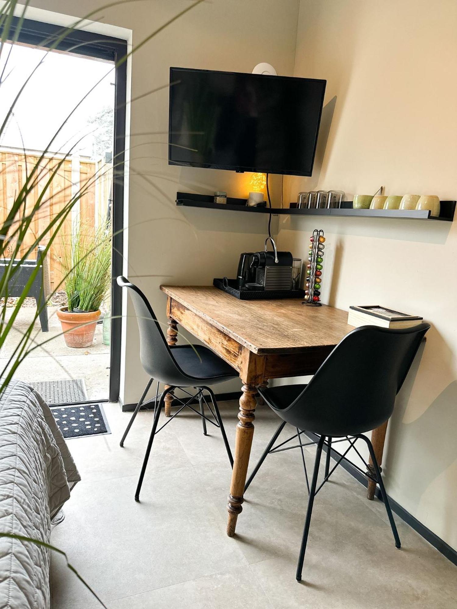 Bed & Breakfast Waterpoort - Incl Gratis Licht Ontbijt En Parking Sneek Eksteriør bilde