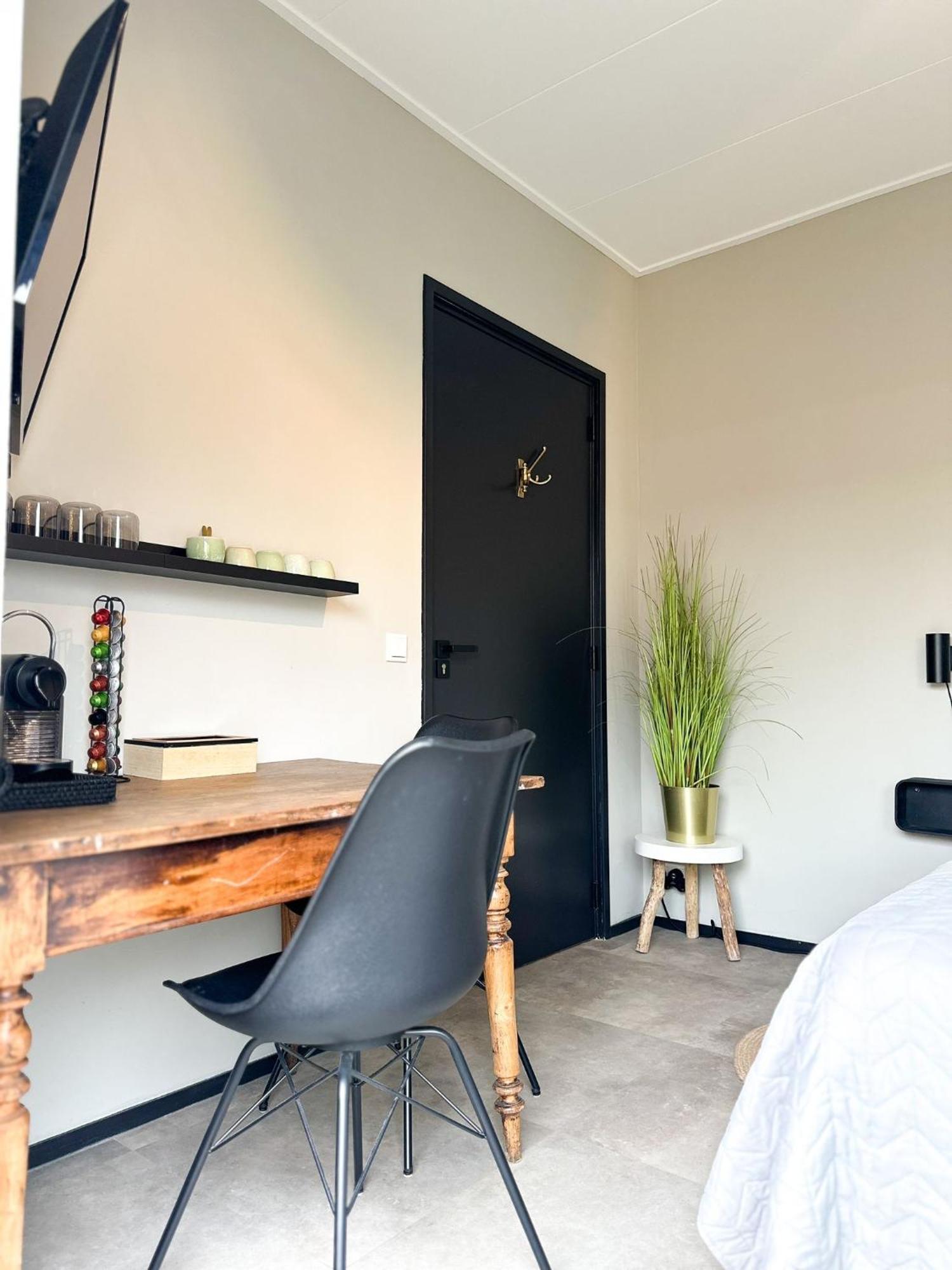Bed & Breakfast Waterpoort - Incl Gratis Licht Ontbijt En Parking Sneek Eksteriør bilde